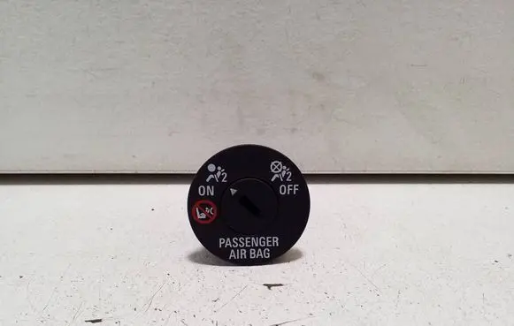 Chevrolet Orlando Passenger airbag on/off switch 13577258