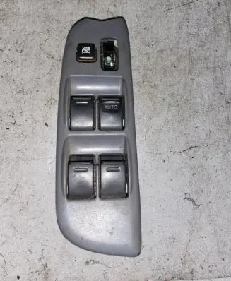 Toyota RAV 4 (XA20) Electric window control switch 82820-42130
