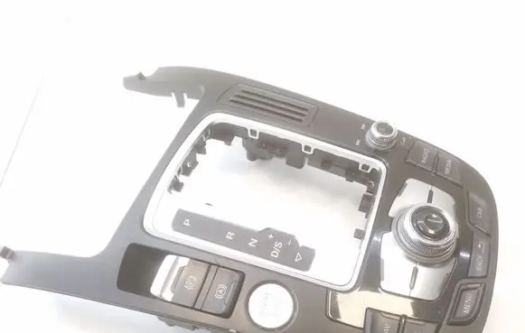 Audi A5 8T 8F Head unit multimedia control 8T0919611L