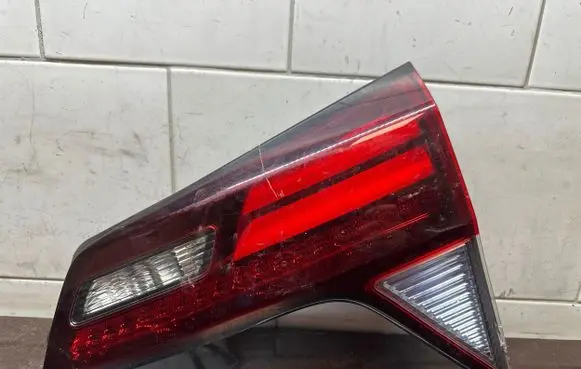 Honda HR-V Tailgate rear/tail lights