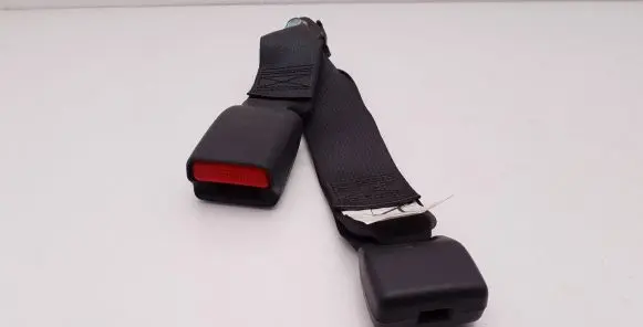 Suzuki Splash Middle seatbelt buckle (rear) 