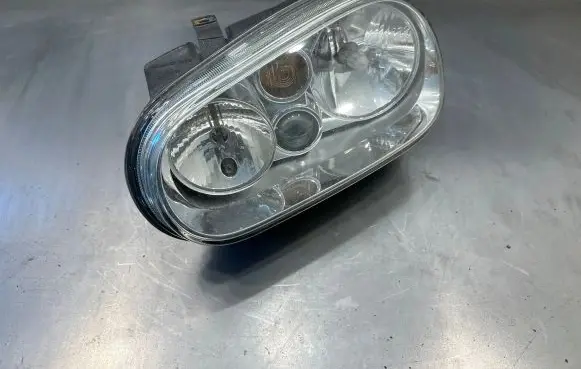 Volkswagen Golf IV Headlight/headlamp 1J1941015K 89307370