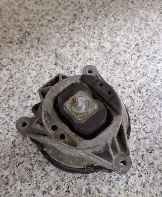BMW M4 F82 F83 Engine mount bracket 228481702 090416
