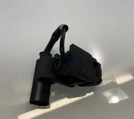 Mercedes-Benz E W211 Windshield washer spray nozzle 