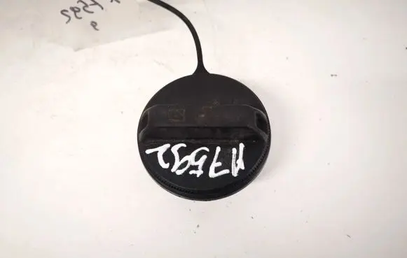 Nissan Note (E11) Fuel tank filler cap 
