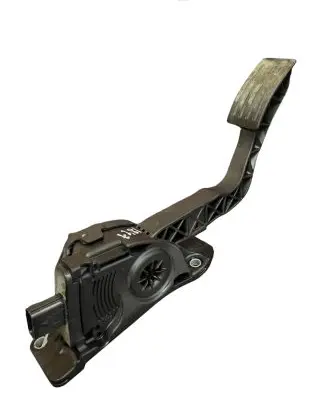 Accelerator throttle pedal