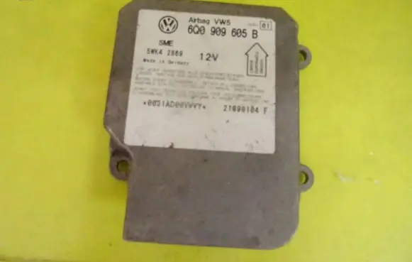 Volkswagen PASSAT B5 Airbag control unit/module 6Q0909605B