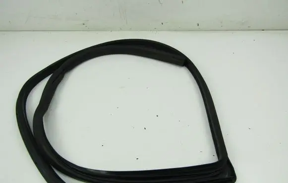 Nissan Primera Front door rubber seal 