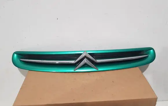 Citroen Xsara Picasso Quarter panel pressure vent 9631507477