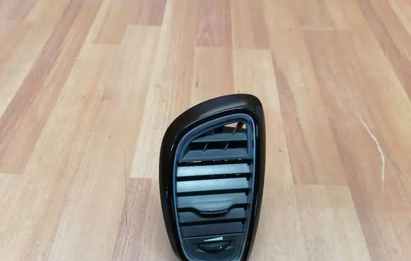Renault Espace V (RFC) Dashboard side air vent grill/cover trim 687612210R 687612662R