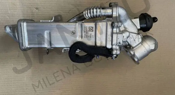 BMW X5 F15 EGR valve cooler 7822350 11717822350 7810871