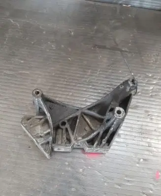 Skoda Superb B6 (3T) Engine mounting bracket 06J199207P