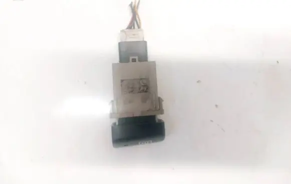 KIA Rio Windscreen/window heater switch