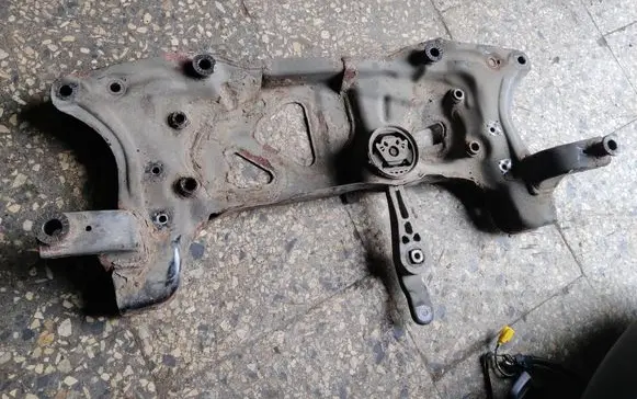 Volkswagen Jetta VI Front subframe 5C0199369E