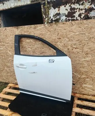 Mazda CX-3 Front door