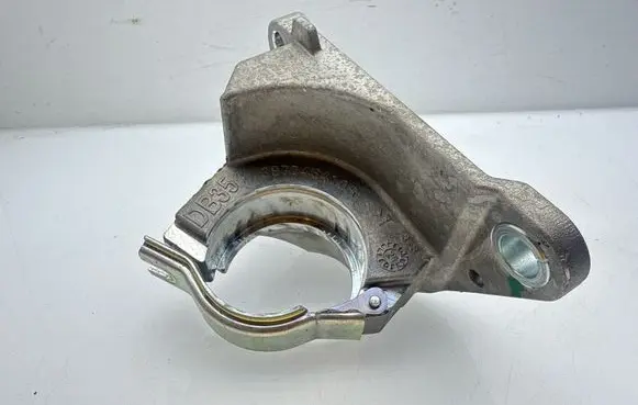 Nissan Juke II F16 Driveshaft support bearing bracket 397746410 397746410R