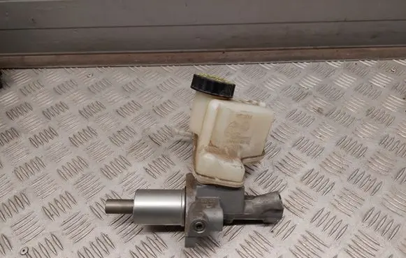 Mercedes-Benz E C207 W207 Master brake cylinder A2044300002