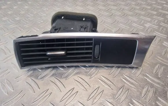 Audi A6 S6 C6 4F Dashboard side air vent grill/cover trim 4F1820901D