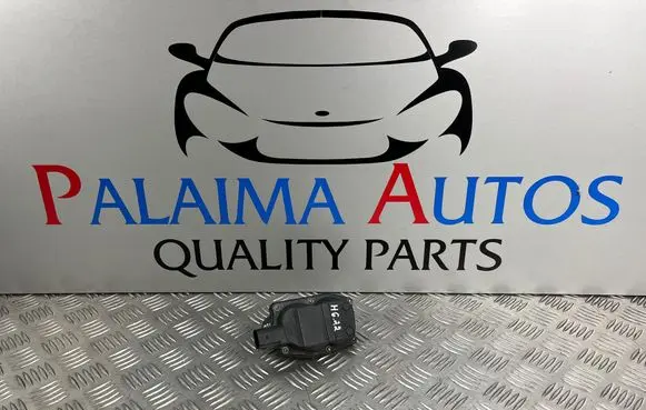 Opel Zafira C Intake manifold valve actuator/motor 55569991