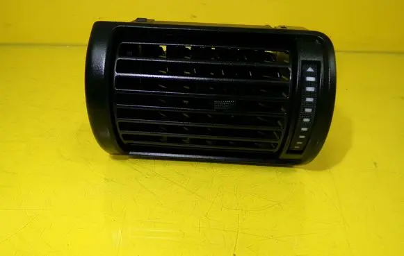 Audi A4 S4 B5 8D Dashboard side air vent grill/cover trim 8D1820902B