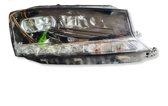 Skoda Fabia Mk3 (NJ) Headlight/headlamp 6V1941016E LE17A6402 030111523200