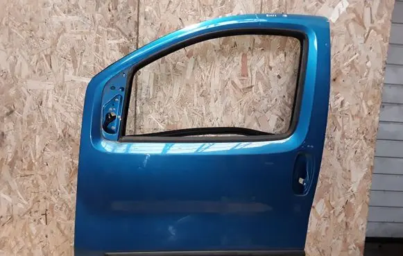 Peugeot Bipper Front door