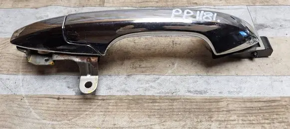 Honda CR-V Front door exterior handle