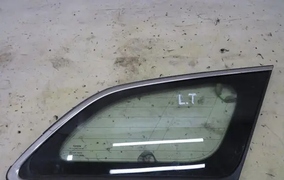 Toyota Avensis T270 Rear side window KRIS235789