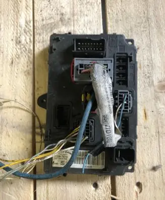 Peugeot 407 Fuse module 9656148180 BSCA0400 S120017001H
