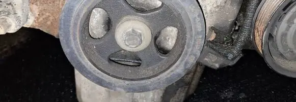 Toyota Yaris Crankshaft pulley 
