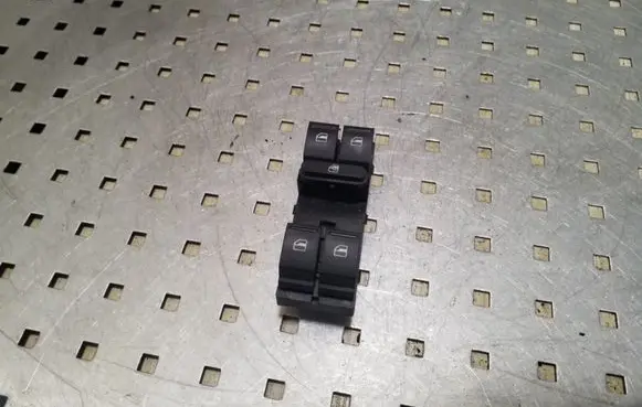 Seat Leon (1P) Electric window control switch 1K4959857B