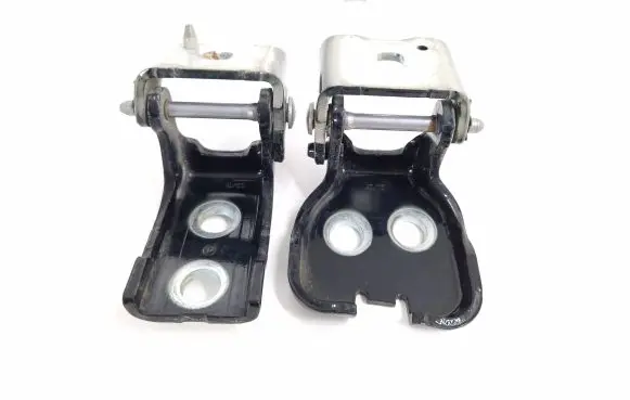 Rear door hinge set