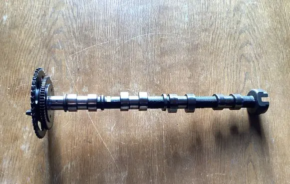 Toyota RAV 4 (XA30) Camshaft 22N02