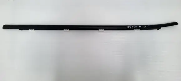 Hyundai Tucson TL Rear door glass trim molding 20100828