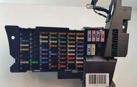 Mercedes-Benz B W245 Fuse module 1695450540