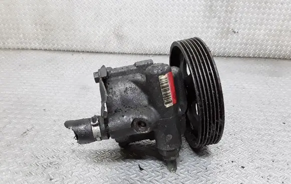 Volvo S40, V40 Power steering pump 8200071050
