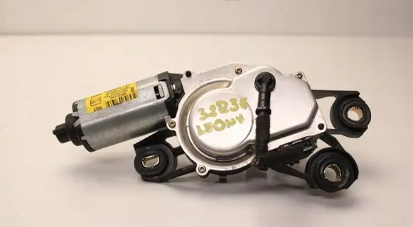 Seat Leon (1P) Rear window wiper motor 