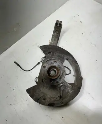 BMW X5 E70 Front wheel hub 6773784 16193510