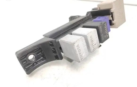 Toyota Avensis T250 Fuse box set 9008087013 9008087019 2830028010