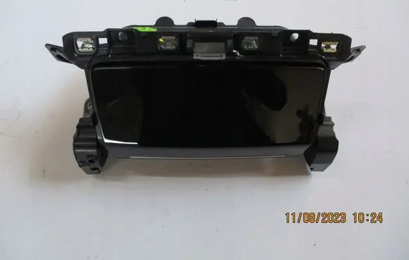 Peugeot 208 II Center console 9824793880
