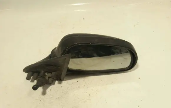 Mazda 626 Front door electric wing mirror E13010519