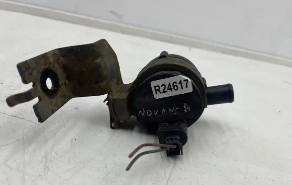 Opel Movano B Water pump 