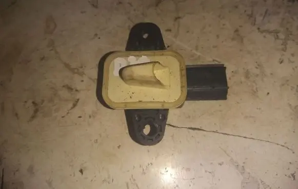 Volvo XC60 Airbag deployment crash/impact sensor 30798030