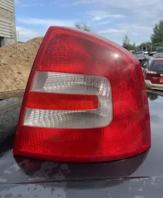 Skoda Octavia Mk2 (1Z) Rear/tail lights 1Z5945096A 1Z5945112A