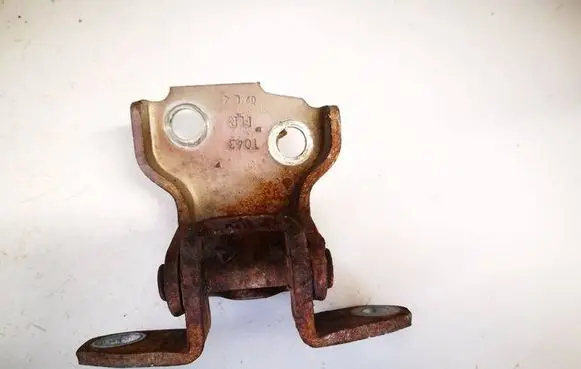 Nissan Pixo Front door upper hinge 
