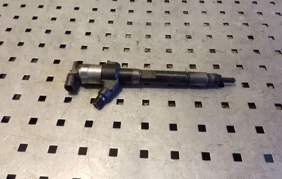 Mitsubishi ASX Fuel injector 1465A323