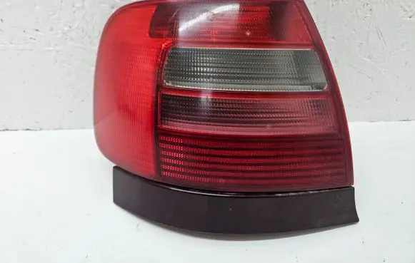 Audi A4 S4 B5 8D Rear/tail lights 8D0945095D