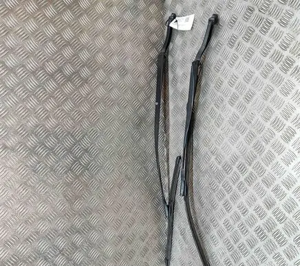 Maserati Ghibli Windshield/front glass wiper blade 670007562 670001642