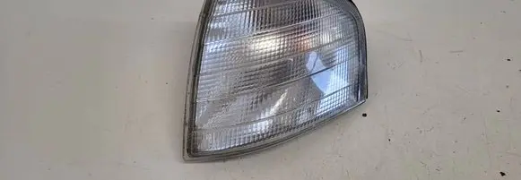 Mercedes-Benz C W202 Front indicator light 1305232923