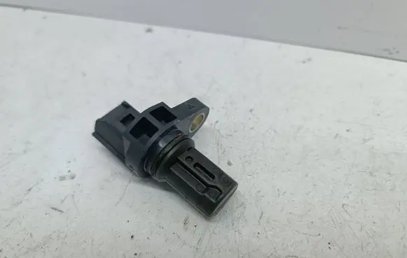 Mitsubishi Space Star Camshaft speed sensor MR985041